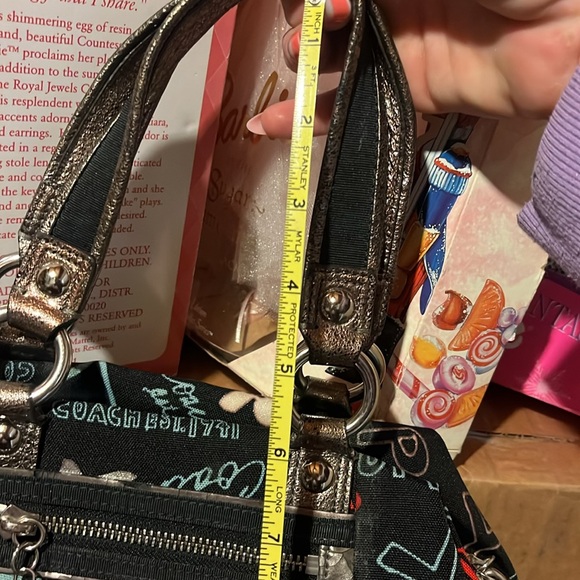 Coach Poppy Graffiti Glam Heart Tote - Picture 10 of 10